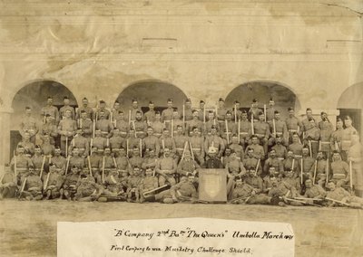 B Company 2nd Batallion The Queens、Umballa、1891（sepia photo） 作： British Photographer